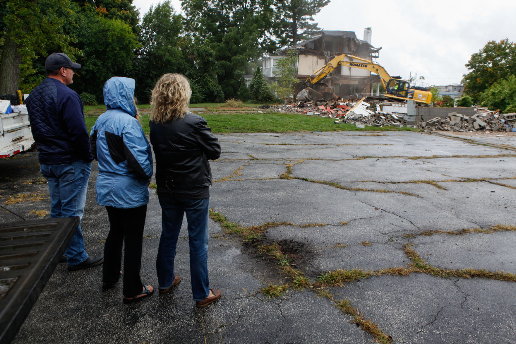 Former White House Restaurant demolition